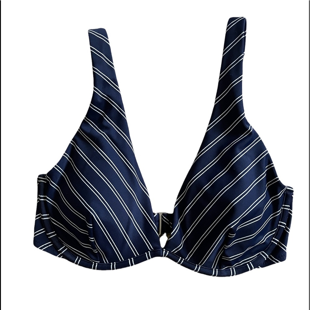Athleta bikini top woman’s size 32 D/DD navy blue and white stripped adjustable
